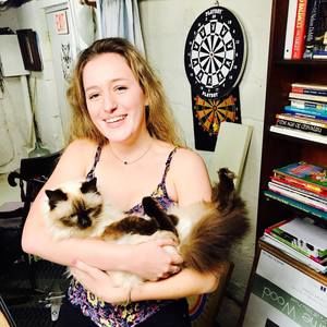 Meet your Posher, Cara